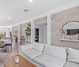 944 NW 64th St in Miami, FL - Building Photo - Building Photo