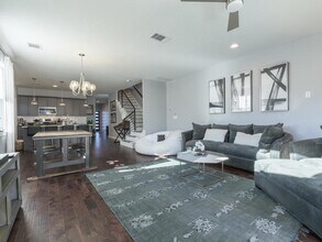 503 Kemp St in Austin, TX - Building Photo - Building Photo