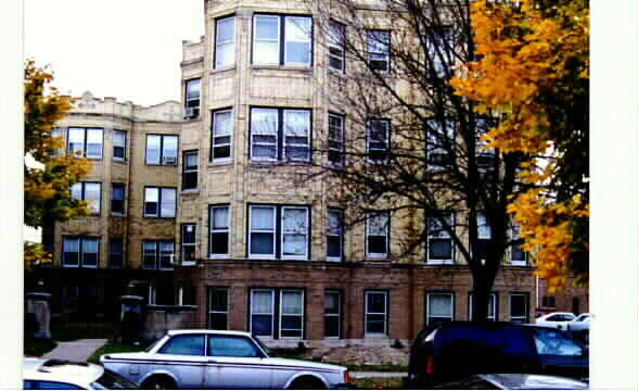 5542 N Artesian Ave in Chicago, IL - Building Photo