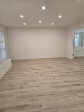 14324 Haymeadow Cir in Dallas, TX - Foto de edificio - Building Photo