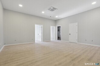 215-219 Bank St in New London, CT - Building Photo - Building Photo