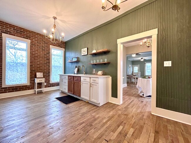 property at 1471 Leahy St