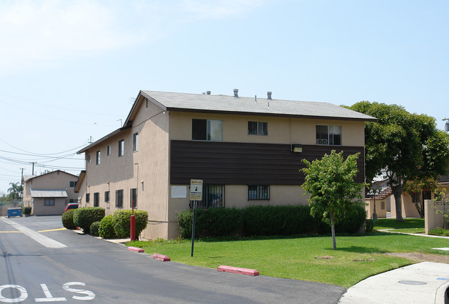 13117 Partridge St in Garden Grove, CA - Foto de edificio - Building Photo