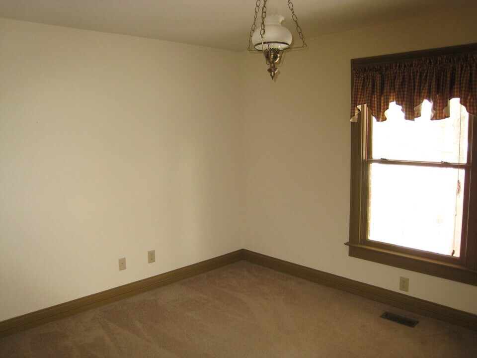 421 Miller Ave in Lancaster, OH - Building Photo