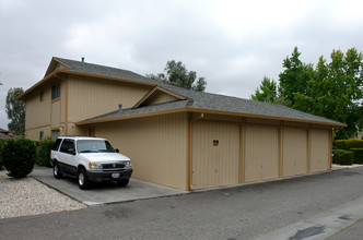 910 Kirsten Ct in Rohnert Park, CA - Building Photo - Building Photo