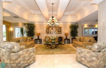1012 N Ocean Blvd in Pompano Beach, FL - Building Photo - Building Photo
