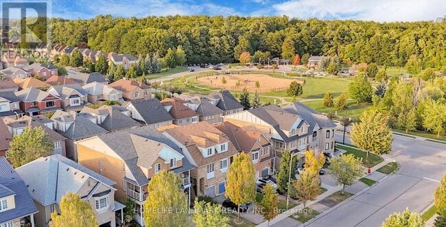 216 Maple Sugar Ln in Vaughan, ON - Building Photo - Building Photo