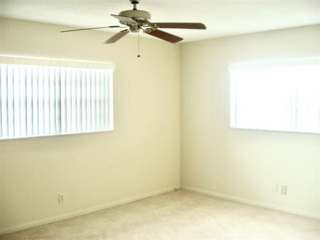412 NE 4th St in Pompano Beach, FL - Foto de edificio - Building Photo