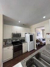 5813 Wrightsville Ave in Wilmington, NC - Building Photo - Building Photo