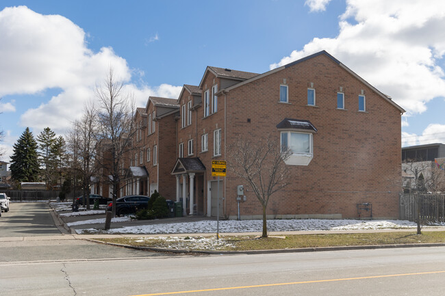 5676 Sheppard Av E in Toronto, ON - Building Photo - Building Photo