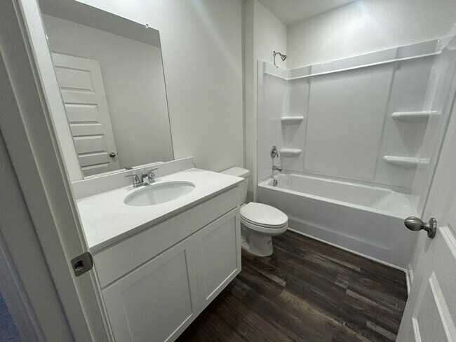 309 Oakmont Cir in Calera, AL - Building Photo - Building Photo