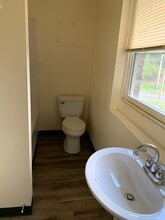 136 S 10th St in Williamsburg, KY - Building Photo - Building Photo