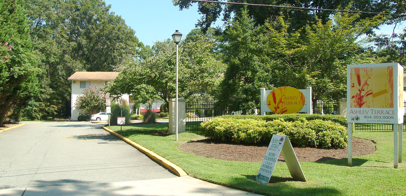 Ashley Terrace Apartments in Richmond, VA - Building Photo