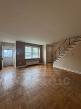 6829 Clover Ln in Upper Darby, PA - Building Photo - Building Photo