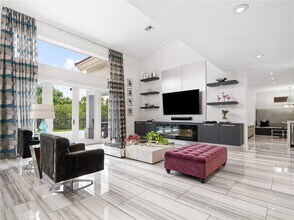 6048 NW 30th Way in Boca Raton, FL - Foto de edificio - Building Photo