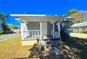 9447 Peachtree St in Norfolk, VA - Building Photo