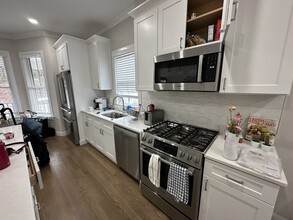 153 Foster St, Unit 1 in Boston, MA - Building Photo - Building Photo