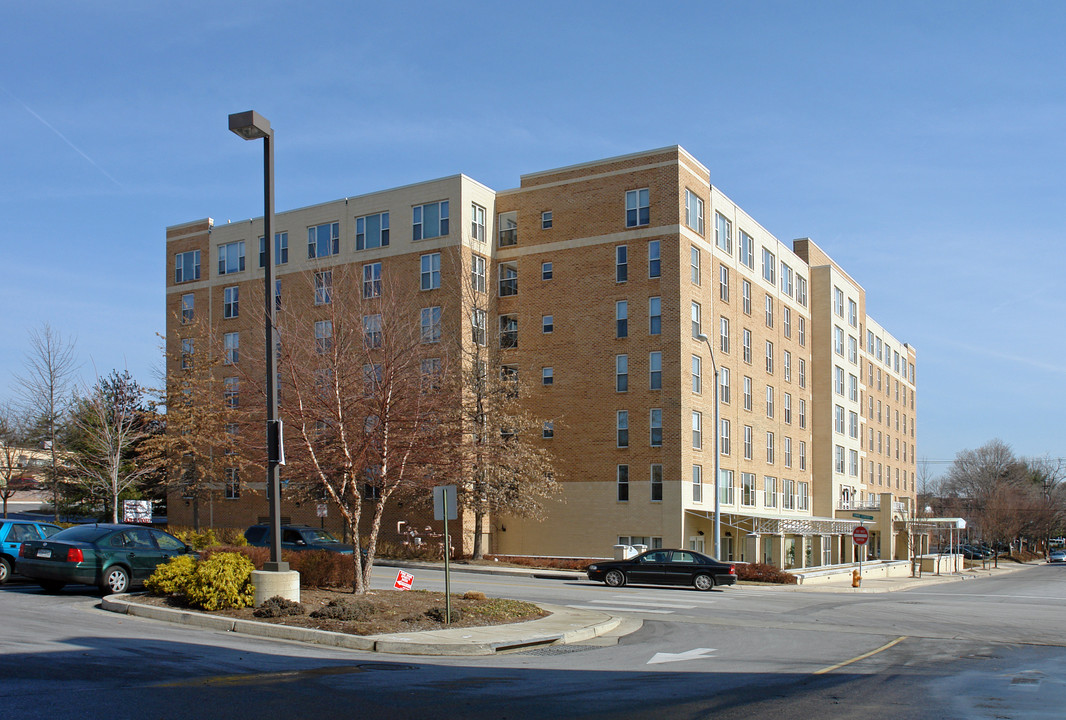 Weinberg House in Pikesville, MD - Building Photo