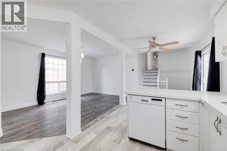 347 Keewatin Ave in Kitchener, ON - Building Photo - Building Photo