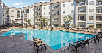 The Alexander at the District Apartments in Atlanta, GA - Building Photo - Building Photo