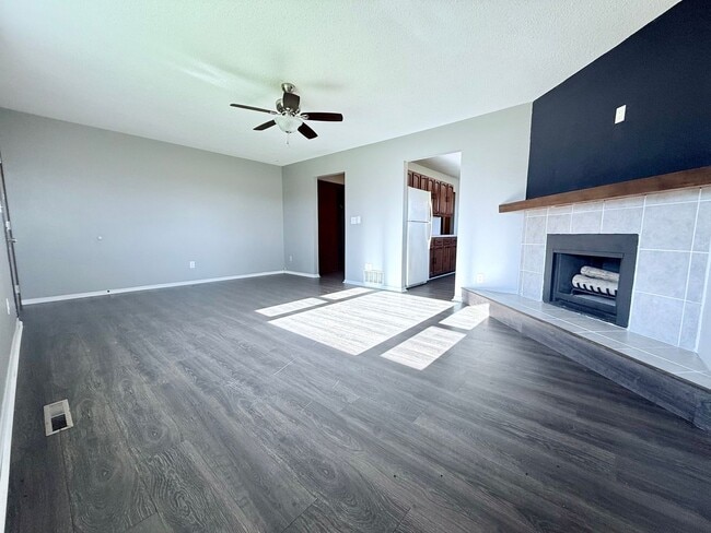 204-206 E Elm St in Iowa Falls, IA - Building Photo - Building Photo