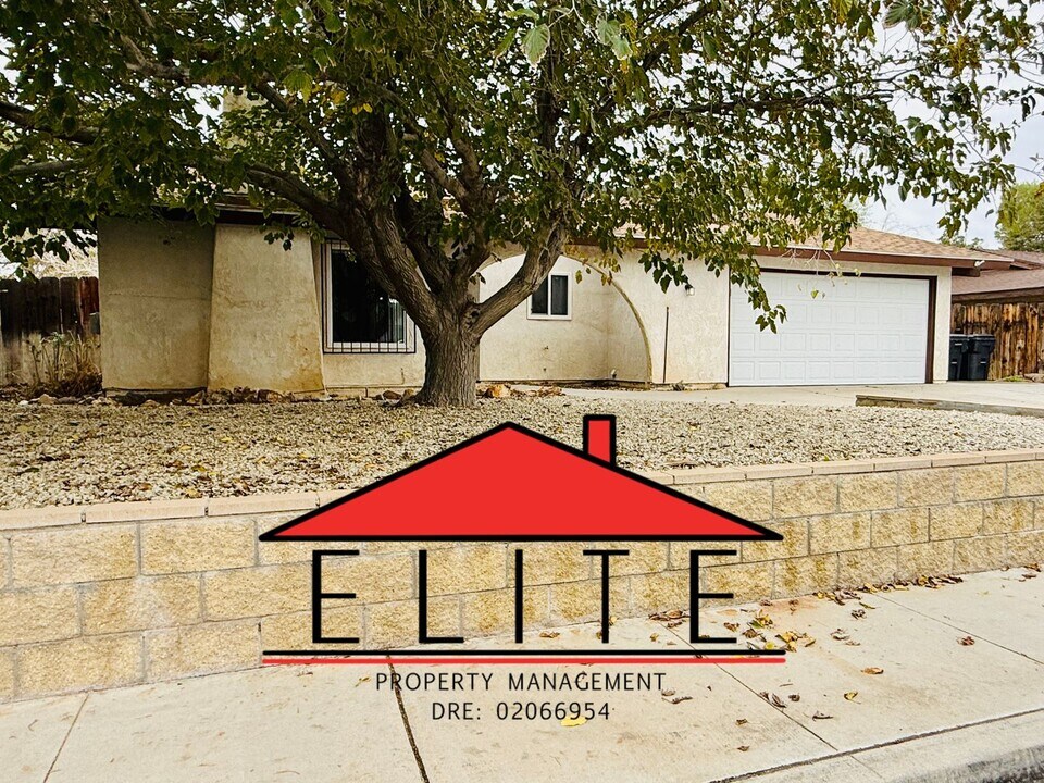 1029 Las Cruces Ave in Ridgecrest, CA - Building Photo