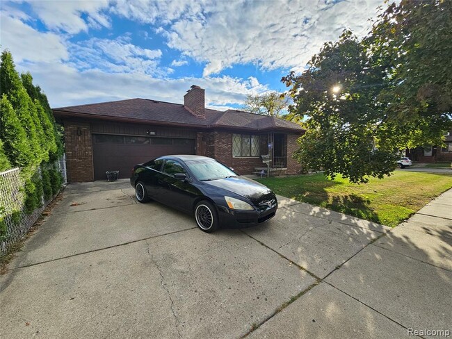13137 Ruby St