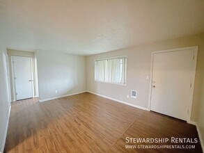 32786 E Pearl St in Eugene, OR - Building Photo - Building Photo