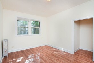 2536 N Sawyer Ave in Chicago, IL - Building Photo - Building Photo