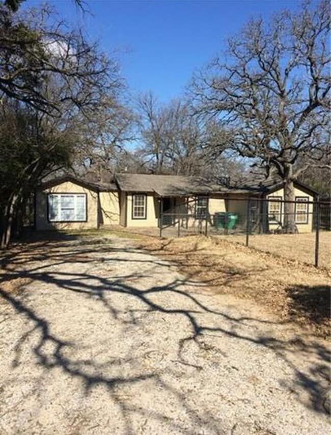 property at 1614 W Congress St