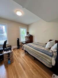 346 Summer St, Unit unit1 4-bed 2-bath in Somerville, MA - Building Photo - Building Photo