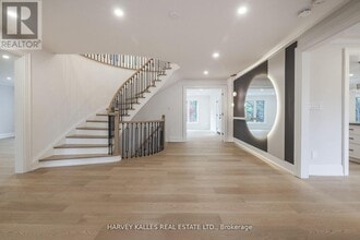 34 Fifeshire Rd in Toronto, ON - Building Photo - Building Photo