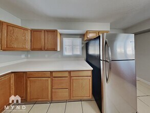 128 Continental Ave in Henderson, NV - Building Photo - Building Photo