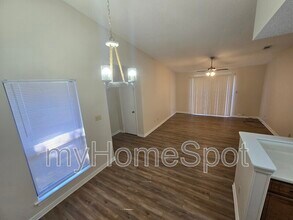 8430 Country Walk Dr in Pensacola, FL - Building Photo - Building Photo