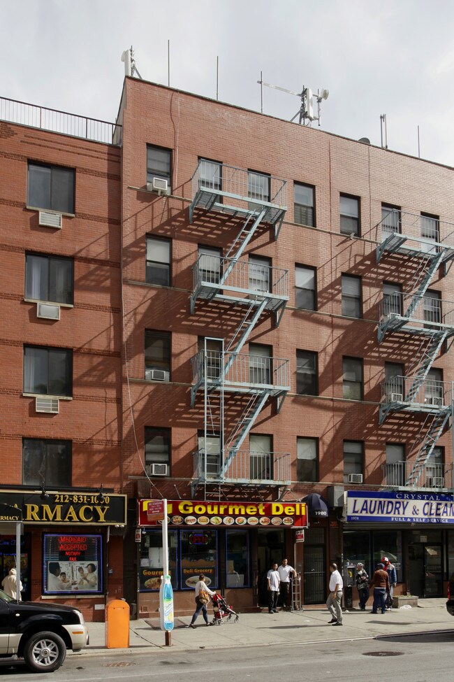 1980 2nd Ave in New York, NY - Foto de edificio - Building Photo