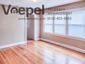 5409-5411 Harrison St in Kansas City, MO - Building Photo - Building Photo