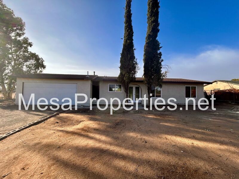 16559 Manzanita St in Hesperia, CA - Building Photo