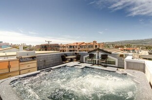 206 Avenue H in Redondo Beach, CA - Building Photo