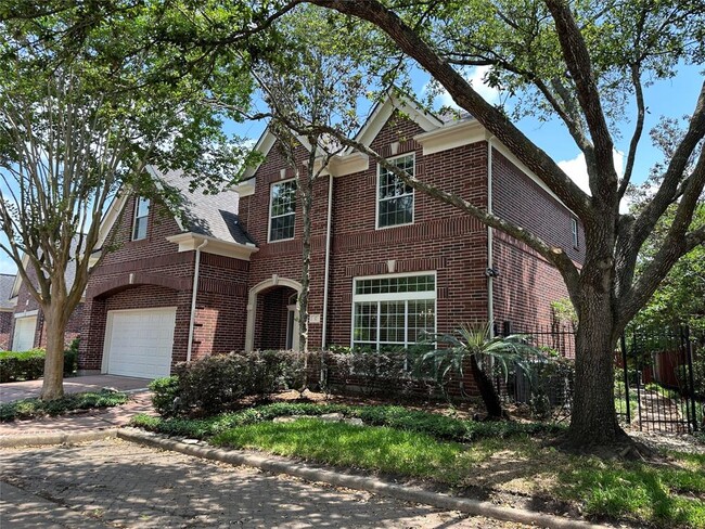 property at 17 Ambleside Crescent Dr