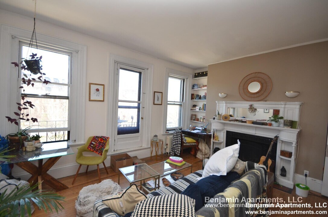 174 Commonwealth Ave, Unit 6 in Boston, MA - Building Photo