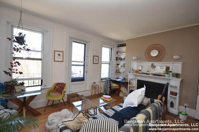 property at 174 Commonwealth Ave