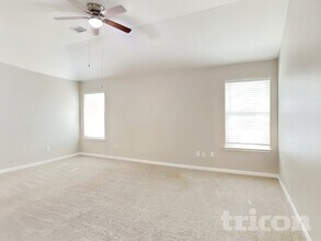 352 Meadow Park in New Braunfels, TX - Building Photo - Building Photo