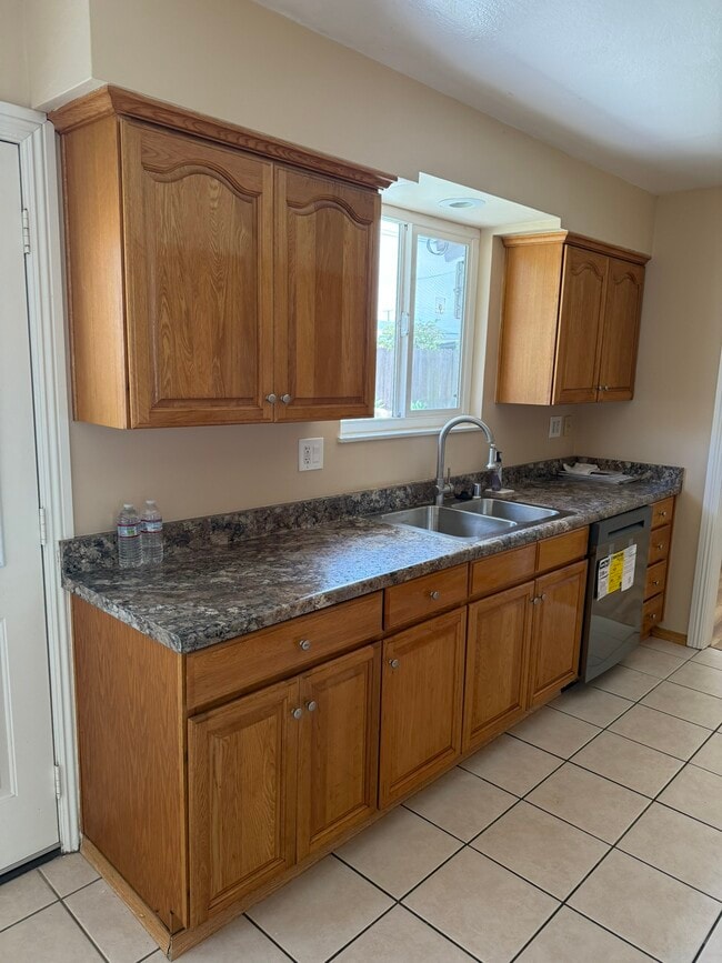 4006 S C St in Oxnard, CA - Building Photo - Building Photo