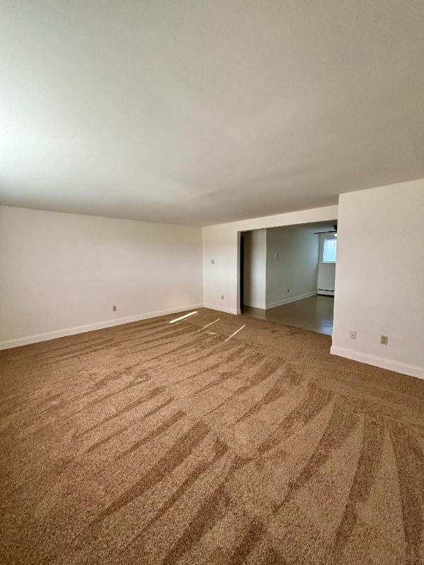 110 Losson Rd, Unit 21-05 in Cheektowaga, NY - Foto de edificio - Building Photo