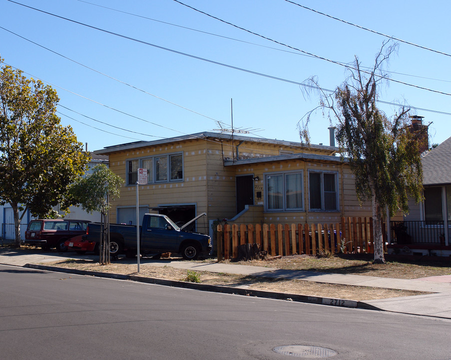 2374-2380 Rheem Ave in Richmond, CA - Building Photo