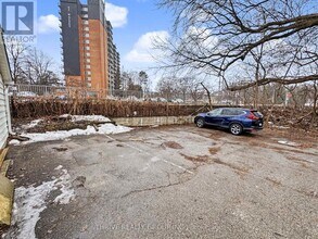 136 Walnut St in London, ON - Building Photo - Building Photo