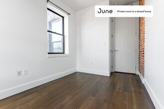 Private bedroom in 4 bed/2 bath Home in New York, NY - Building Photo - Building Photo