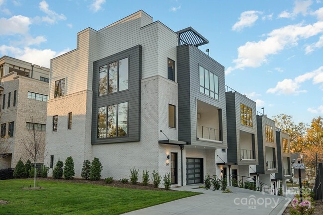 property at 616 Queens Rd