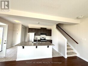 6361 Perth St in Ottawa, ON - Building Photo - Building Photo