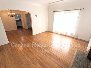 4803 Toland Way in Los Angeles, CA - Building Photo - Building Photo
